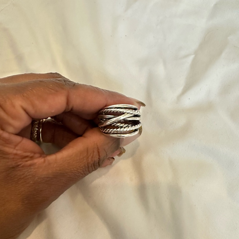David Yurman Crossover Ring - Picture 5 of 11